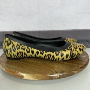 Crocs Ballet Flats Womens 7 Beige Animal print Slip on Casual Comfort